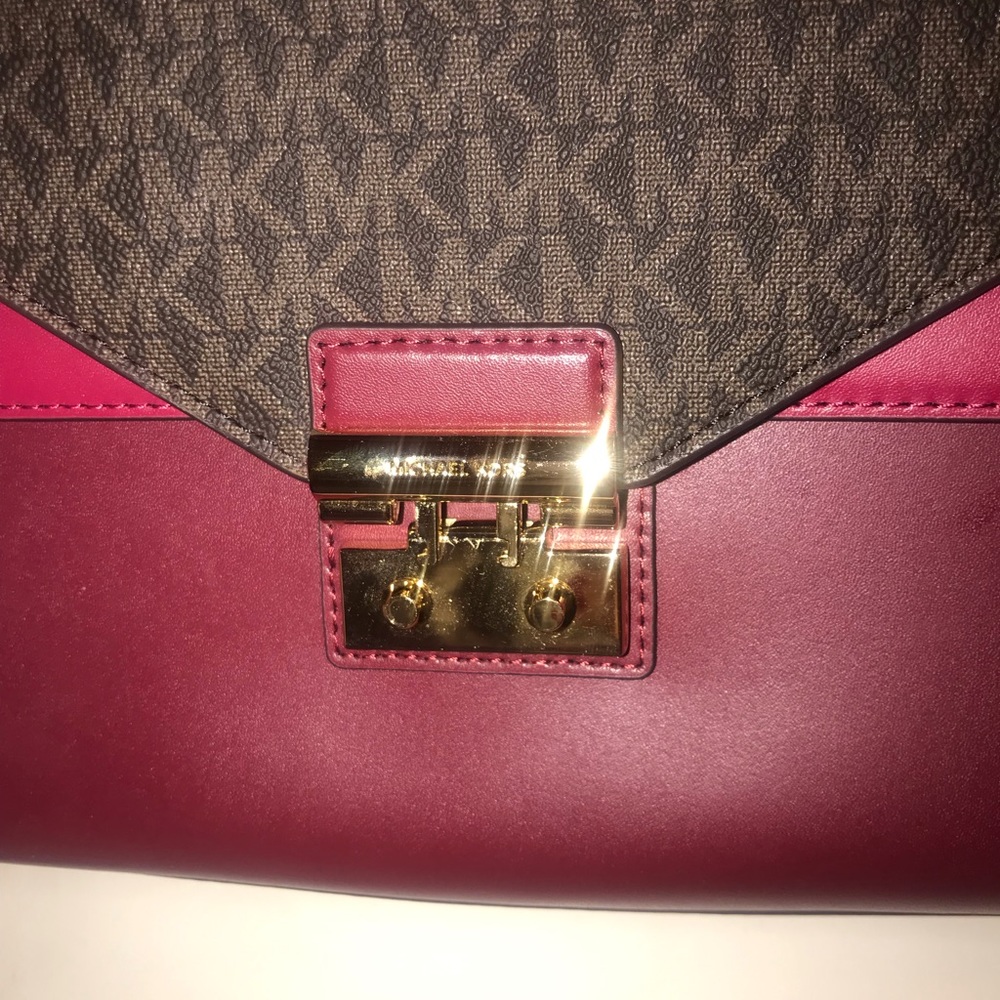 Michael Kors Purse - Picture 5 of 5